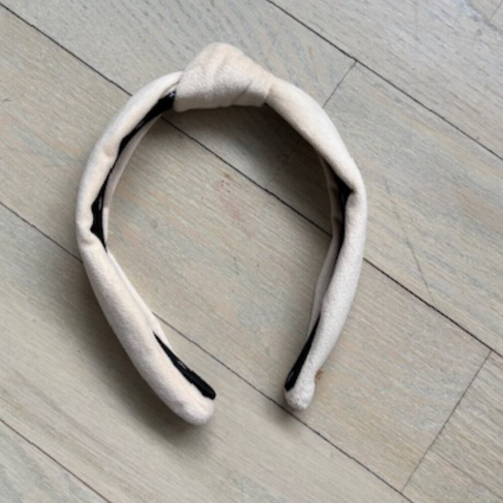 Lele Sadoughi Velvet Knot Headband